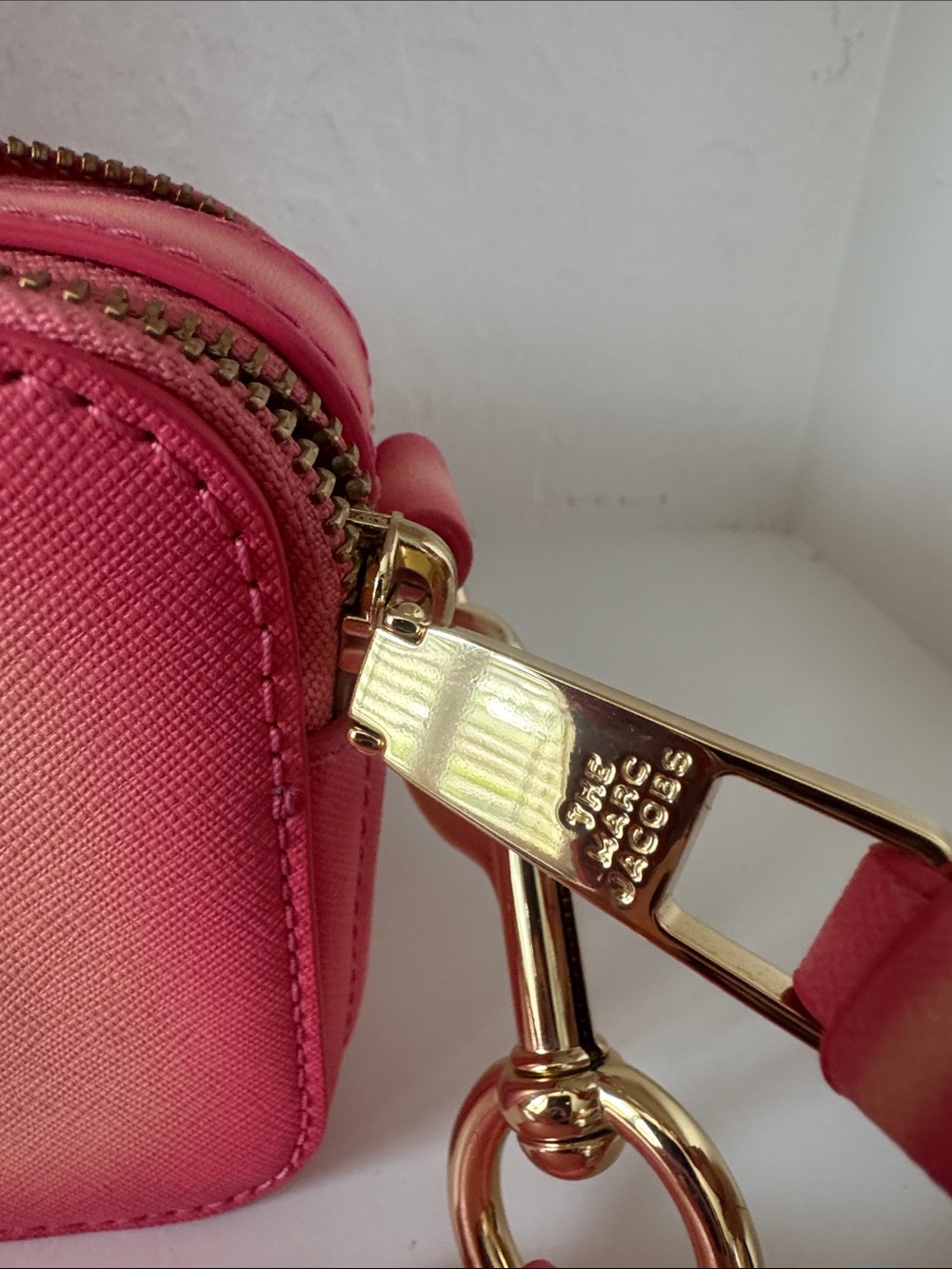 Marc Jacobs Pink to Peach Ombre Crossbody Camera Bag with Gold Hardware - Picture 10 of 12